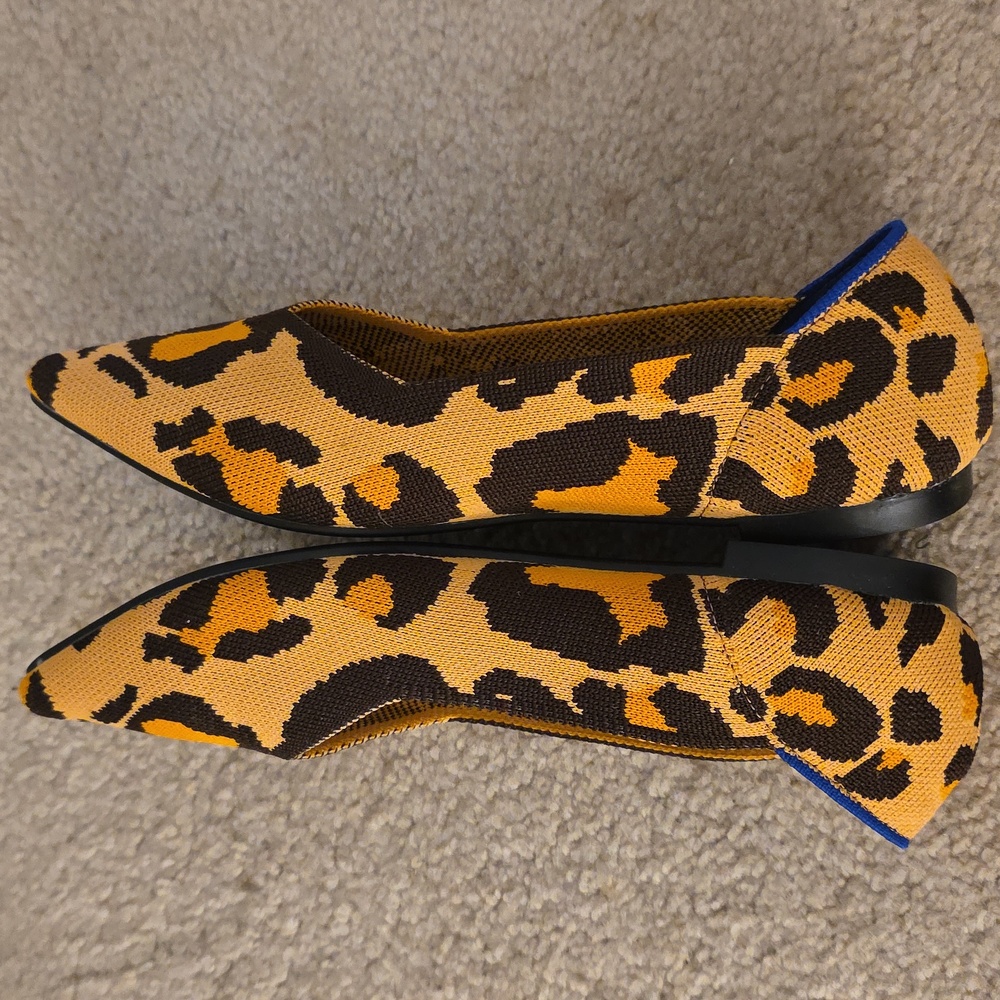 NEW Leopard Print Women's Flats Point Toe 37 US 6 - Picture 4 of 7